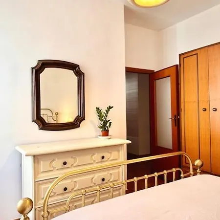 Apartment Nura's - Casa Lobelia *