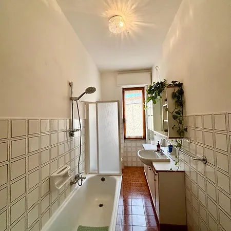 Nura's - Casa Lobelia Beachfront Lejlighed *